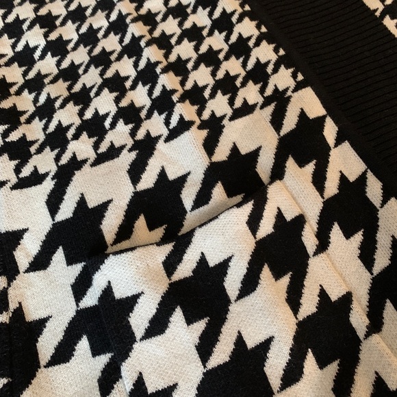Isaac Mizrahi Houndstooth Cardigan M - NWT - Picture 2 of 4